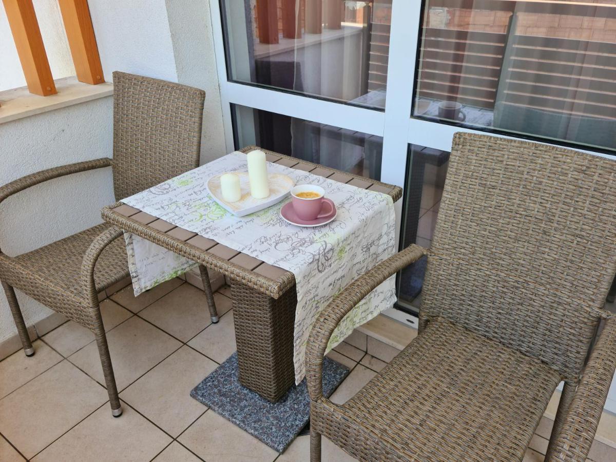Ferienwohnung Rose Studio Burgas City Exterior foto